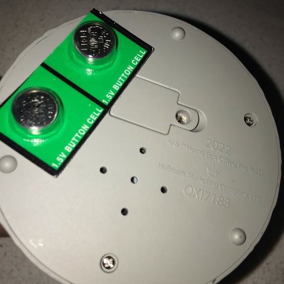 Iron Throne Ornament - Picture 10 of 15